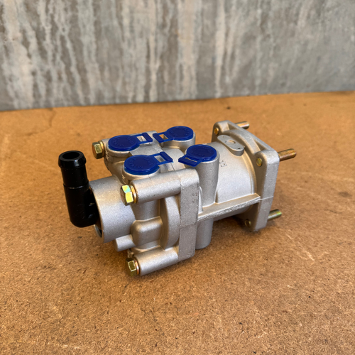 Foot brake valve - 20410545